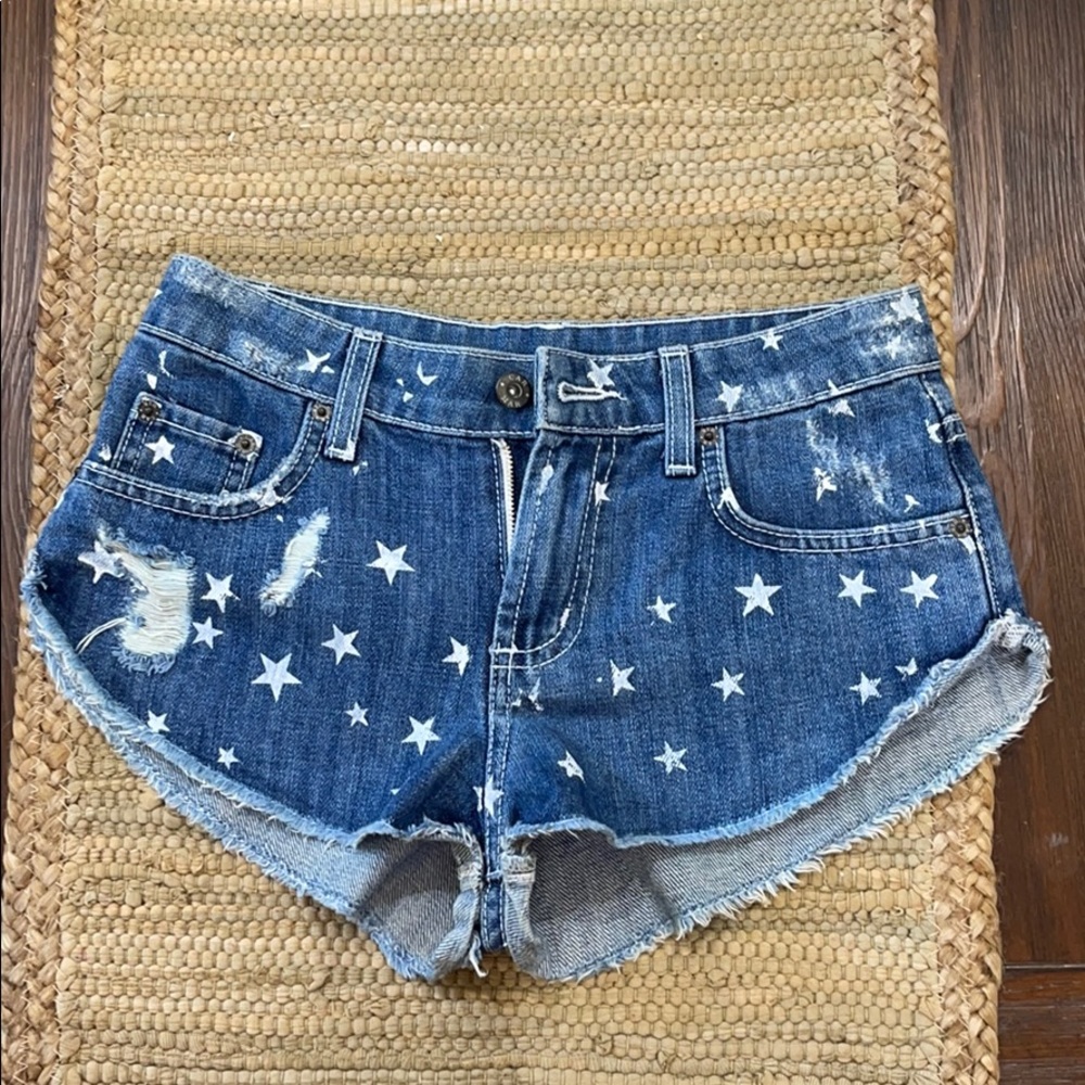 CARMAR Cut-Off Star Jean Shorts. Size 24